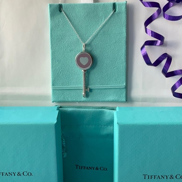💜 TIFFANY & CO. LAVENDER HEART KEY NECKLACE 💜 - Picture 6 of 16